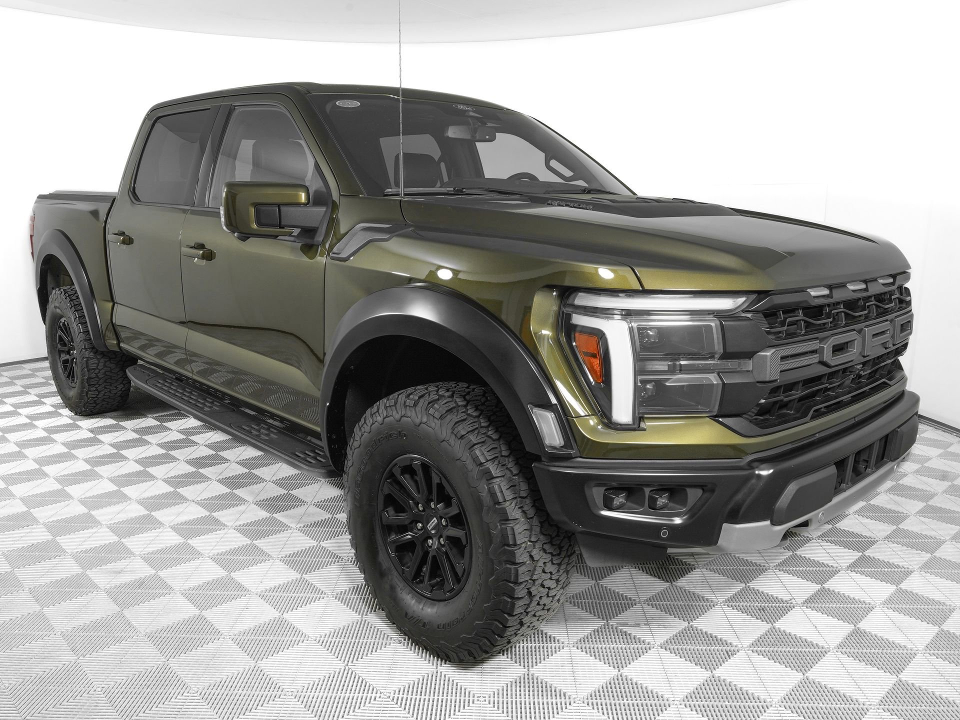 Used 2024 Ford F150 Raptor image 3