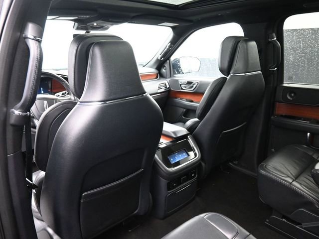 Used 2024 Lincoln Navigator Reserve image 37