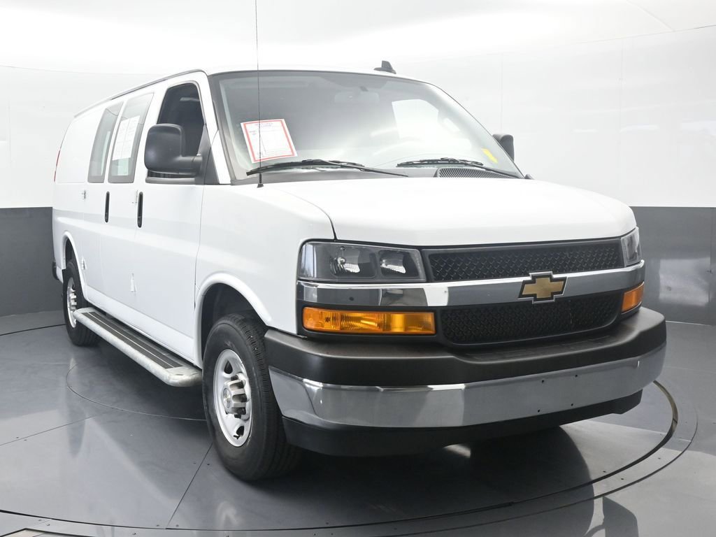 Used 2024 Chevrolet Express 2500 w/ Driver Convenience Package image 9