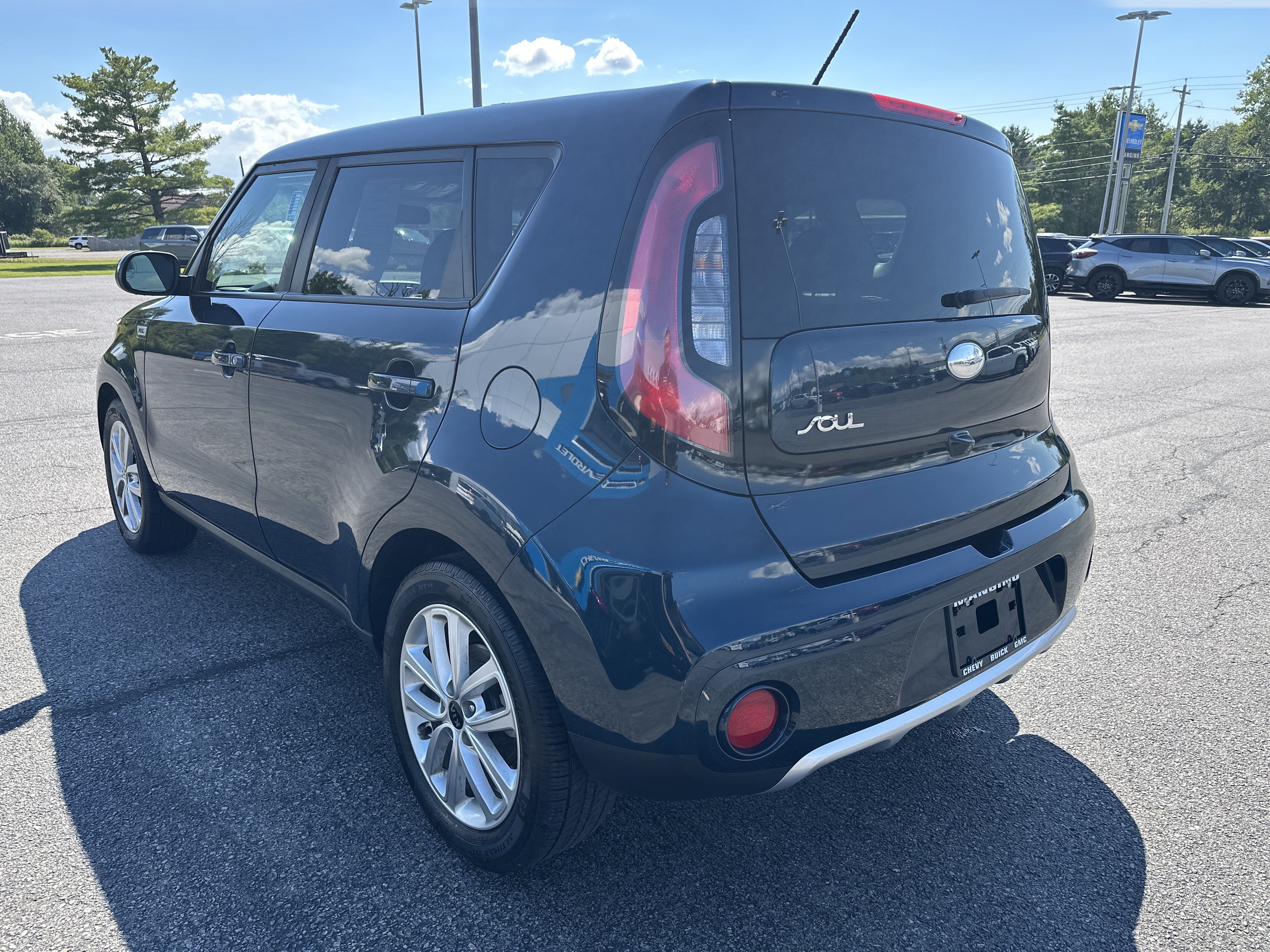 Used 2018 Kia Soul + w/ Audio Package FWD image 4