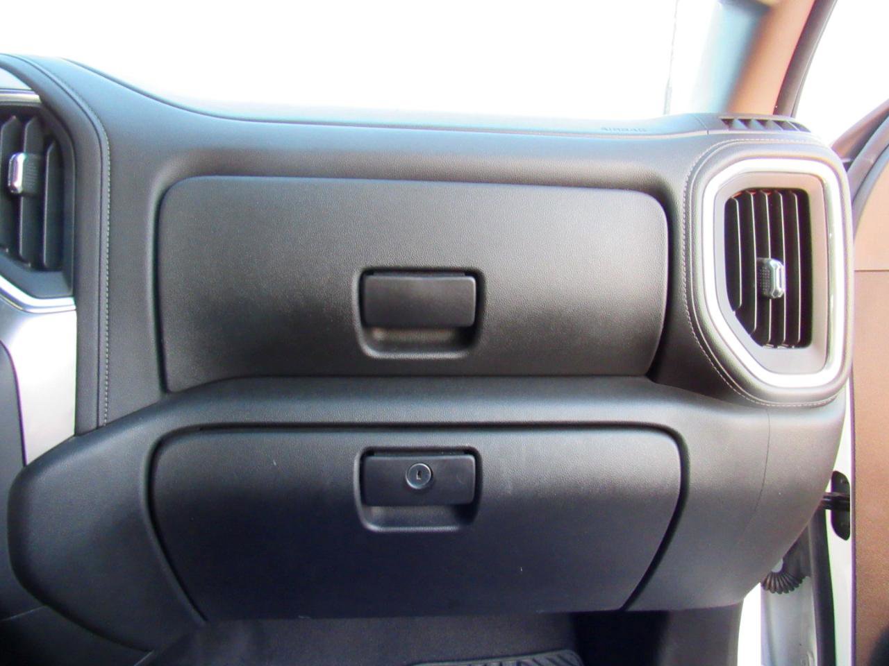 Used 2021 Chevrolet Silverado 2500 LT w/ Z71 Off-Road Package image 31