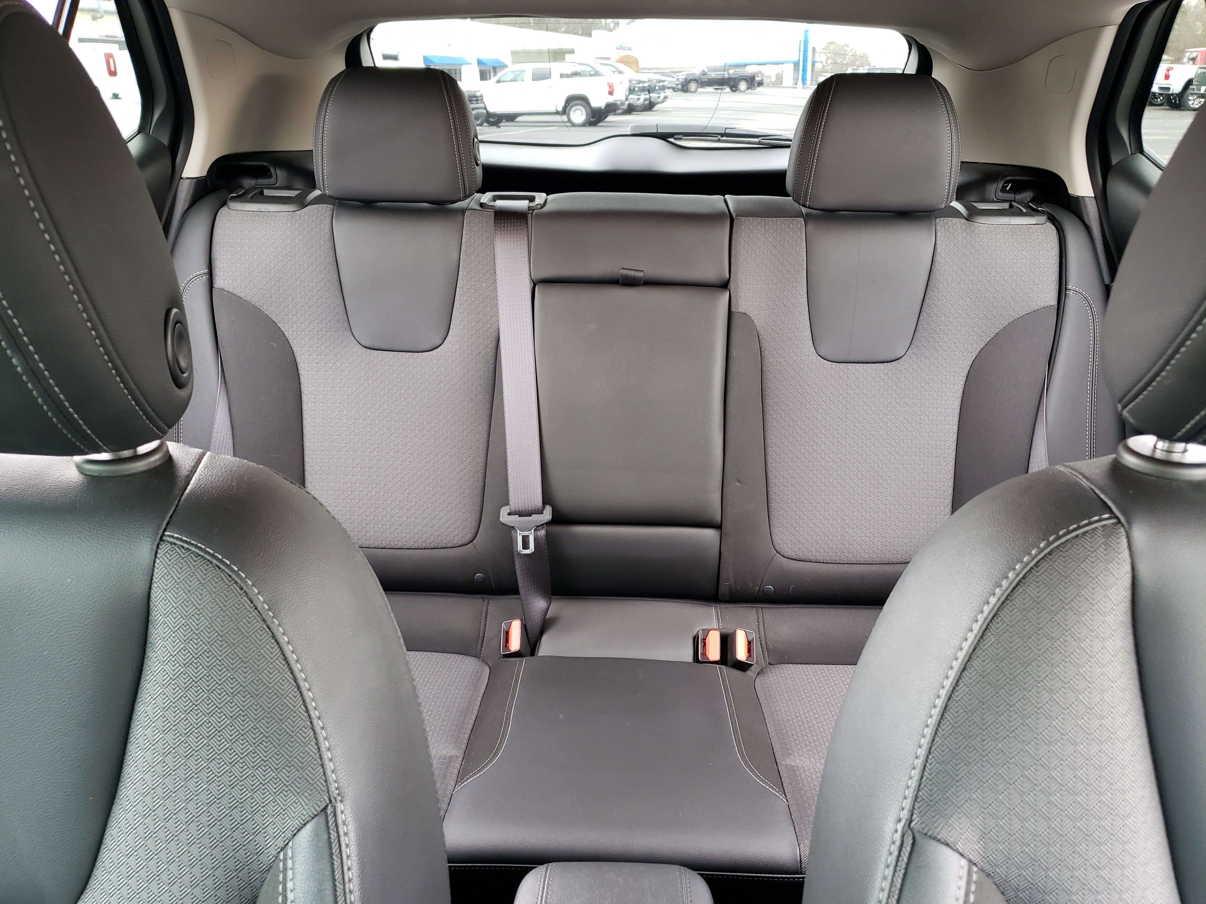 Used 2022 Buick Encore GX Select w/ Sport Touring Package image 31