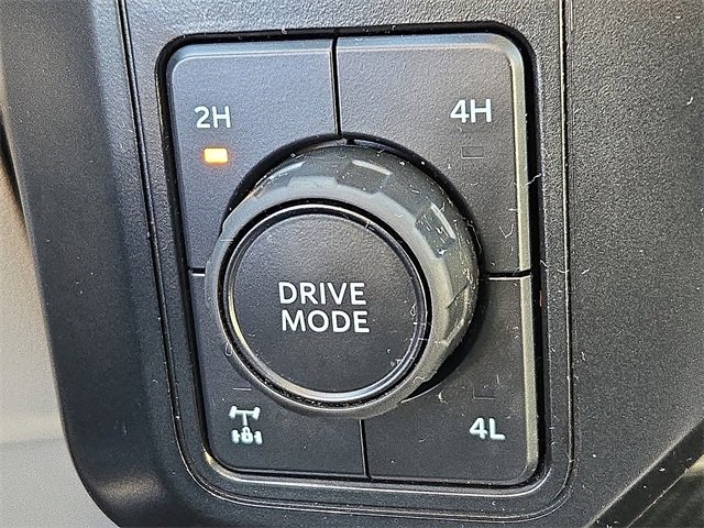 Used 2024 Ford F350 Limited image 27