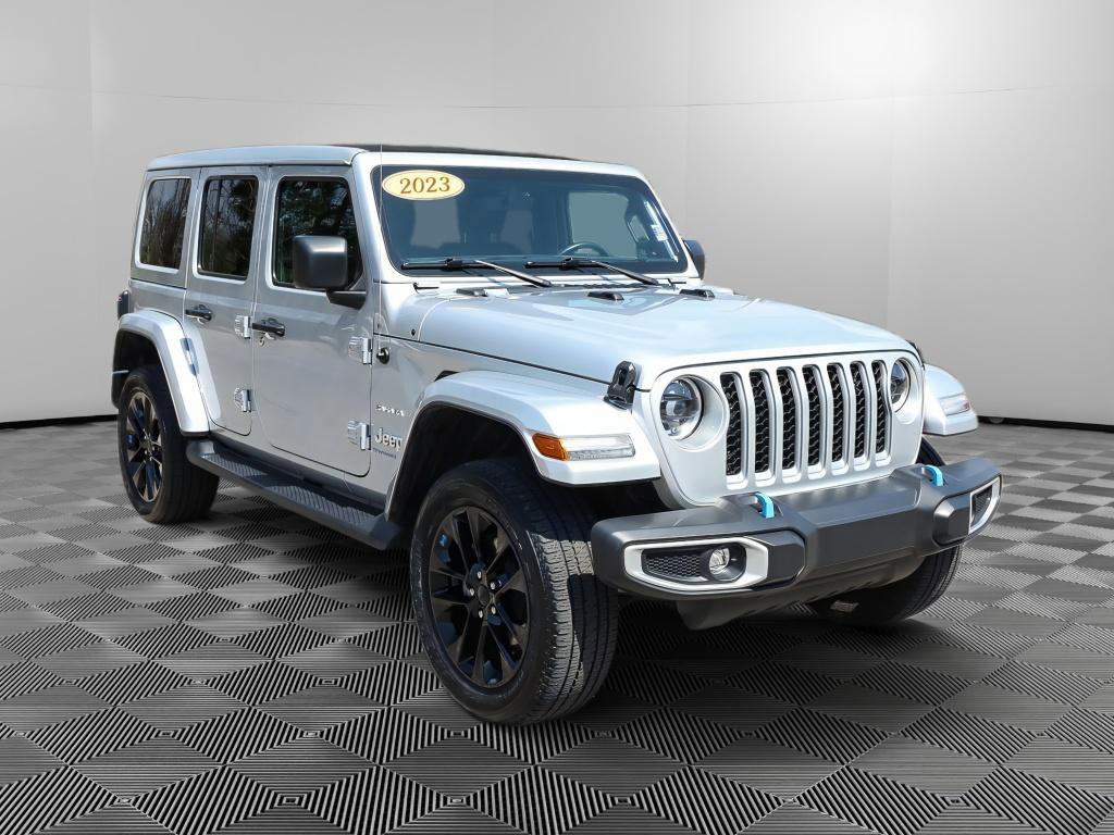 Used 2023 Jeep Wrangler Sahara w/ Cold Weather Group image 8