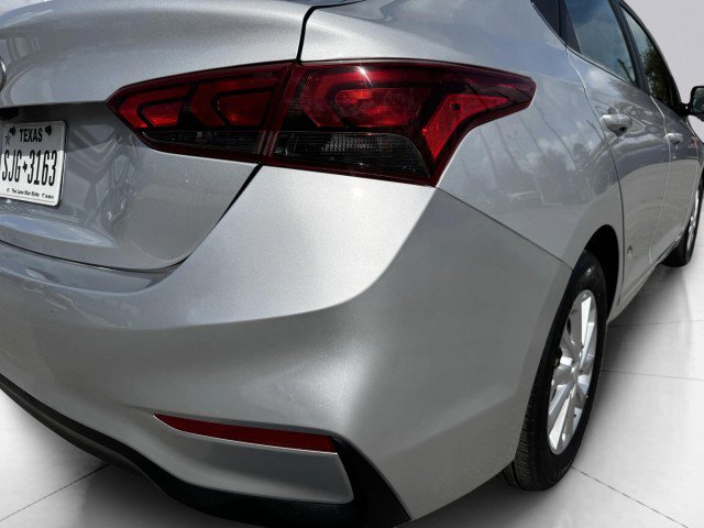 Used 2022 Hyundai Accent SEL image 14