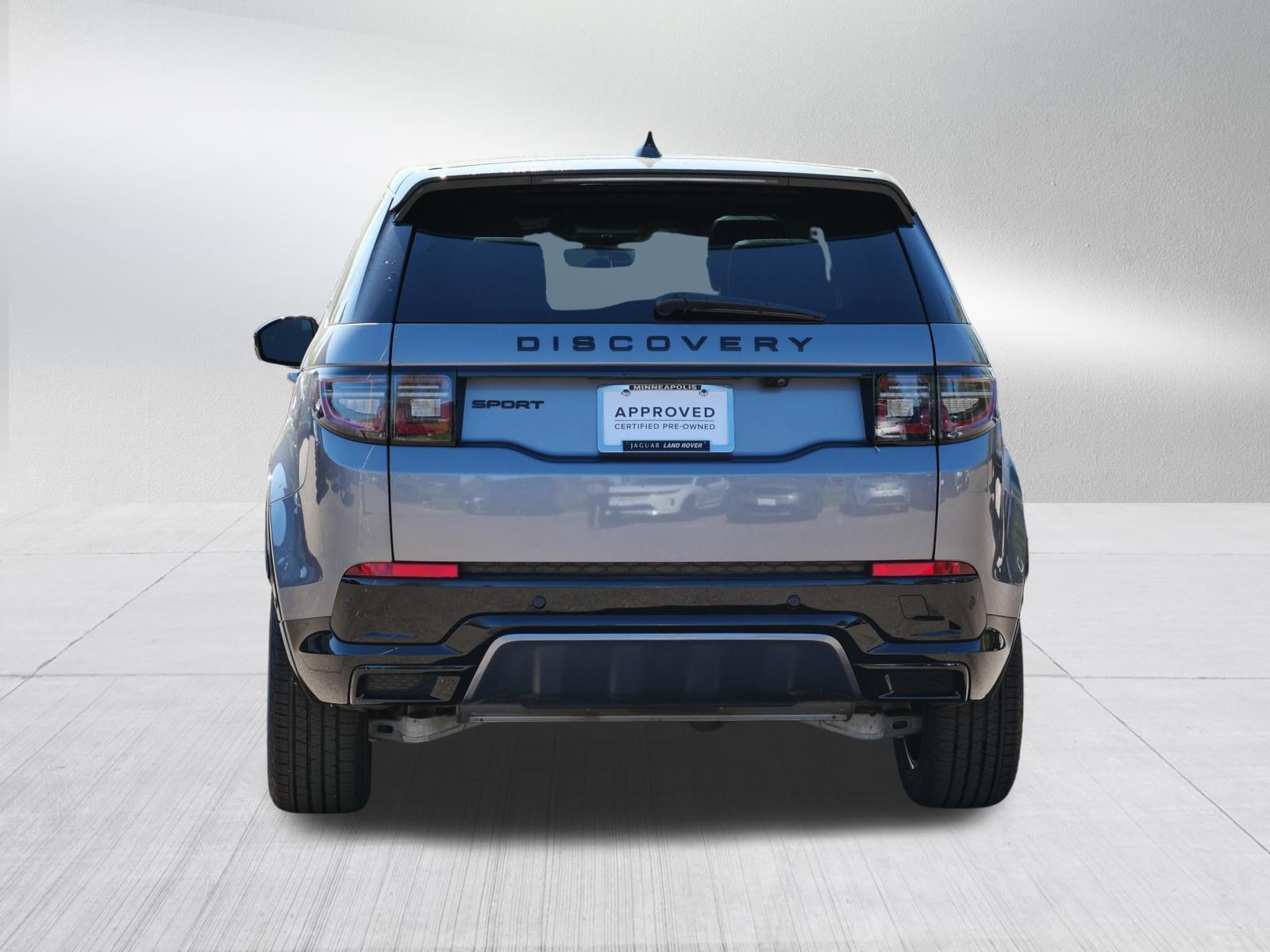 Used 2024 Land Rover Discovery Sport Dynamic SE AWD/4WD image 4