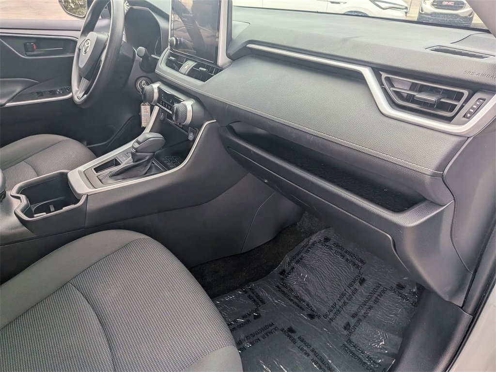 Used 2025 Toyota RAV4 LE image 35
