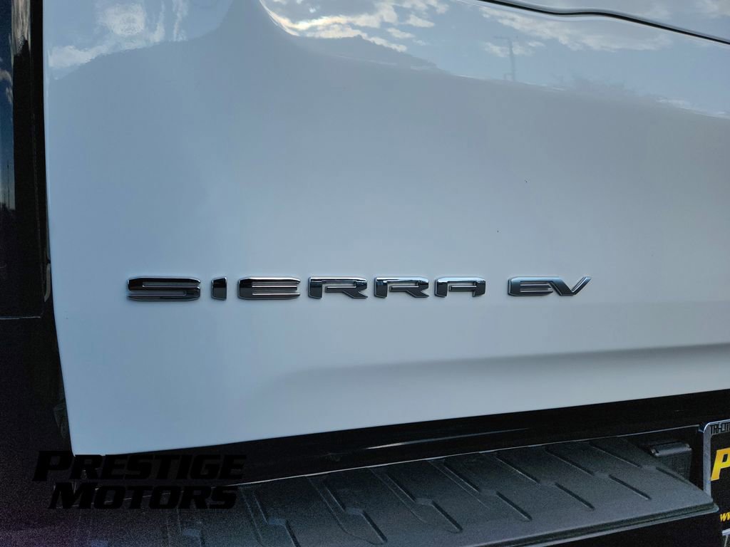 Used 2025 GMC Sierra EV Denali image 12