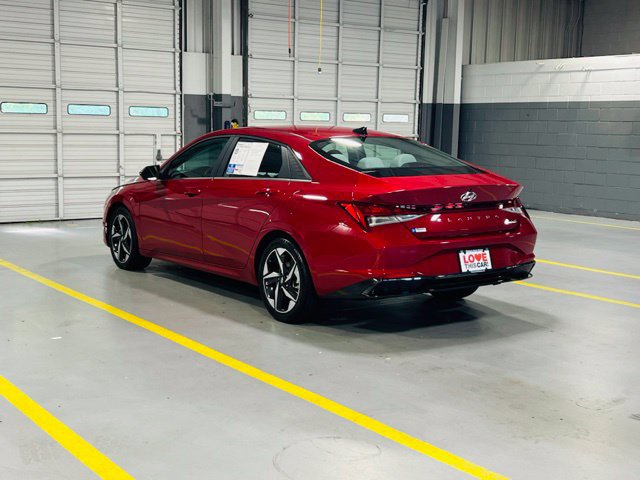 Used 2023 Hyundai Elantra Limited w/ Preferred Accessory Package FWD image 18
