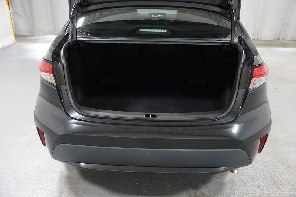 Used 2021 Toyota Corolla L FWD image 30