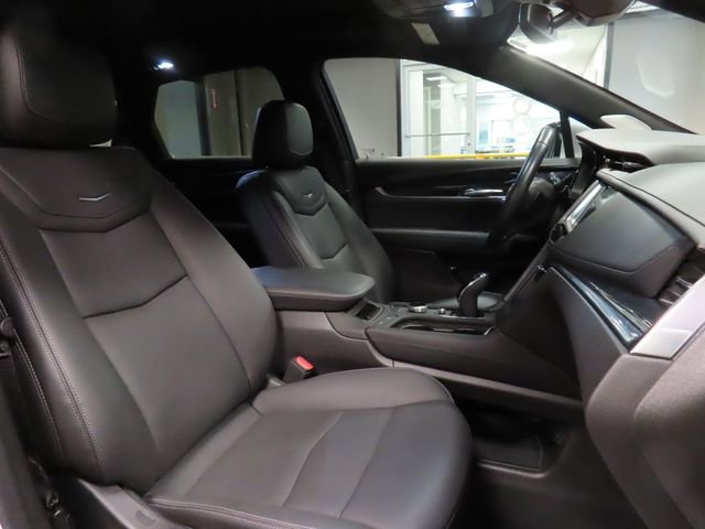 Certified 2024 Cadillac XT5 Premium Luxury FWD image 21