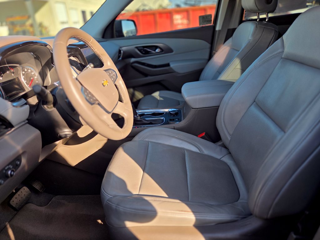 Used 2019 Chevrolet Traverse Premier w/ LPO, Cargo Package AWD/4WD image 19