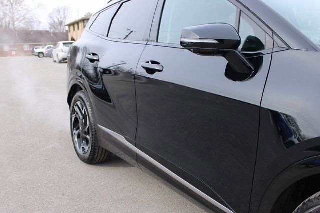 Used 2025 Kia Sportage SX image 52