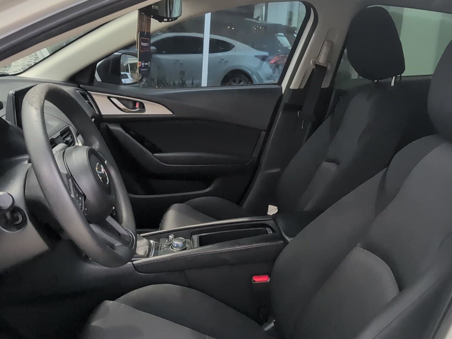 Used 2018 MAZDA MAZDA3 Sport FWD image 13