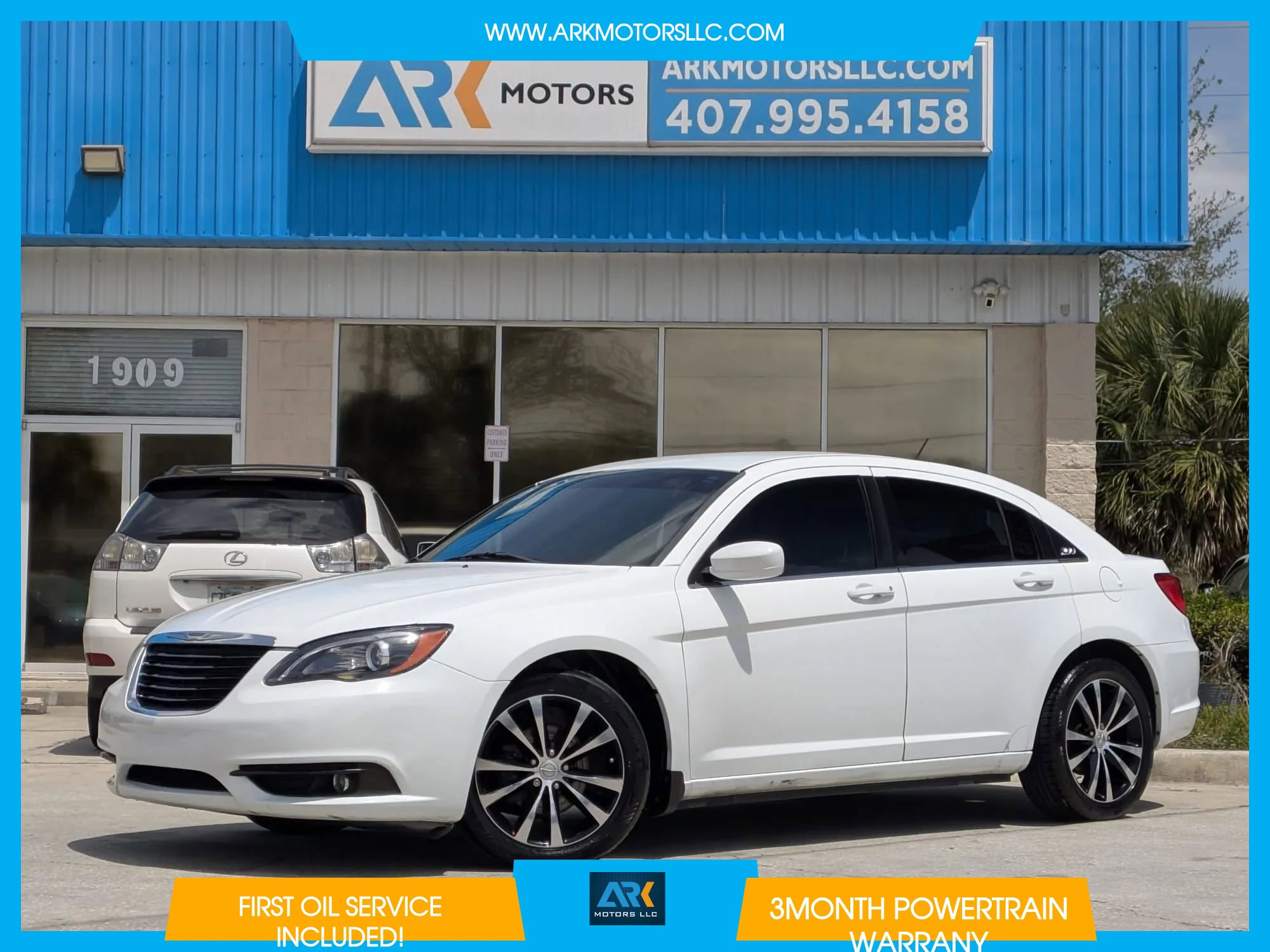 Used 2011 Chrysler 200 S image 1