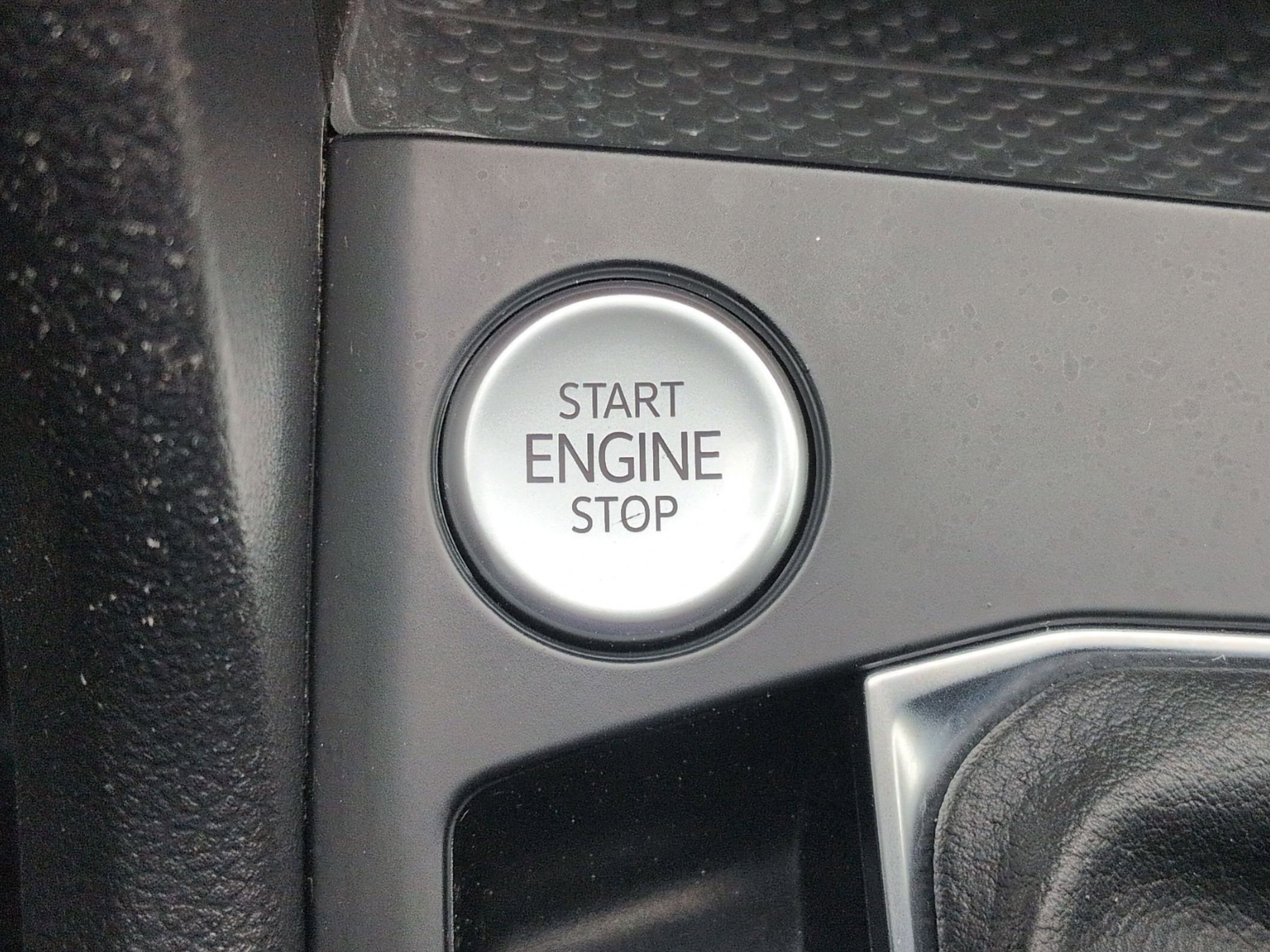 Used 2022 Volkswagen Taos SE image 15