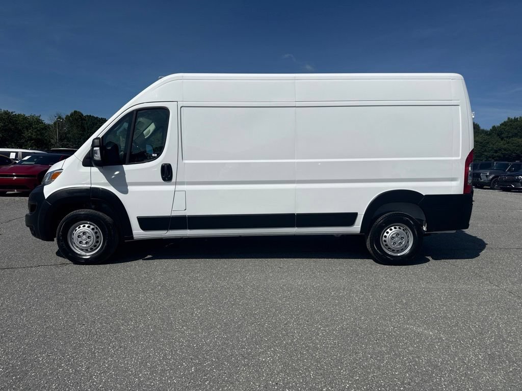 Used 2025 RAM ProMaster 2500 w/ Convenience Group FWD image 2