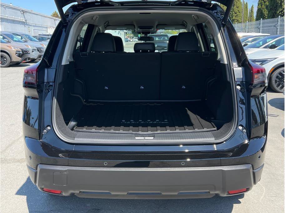 New 2026 Nissan Rogue SV AWD/4WD image 5