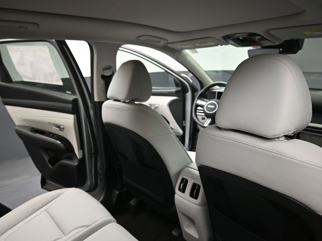 New 2026 Hyundai Tucson Limited image 15