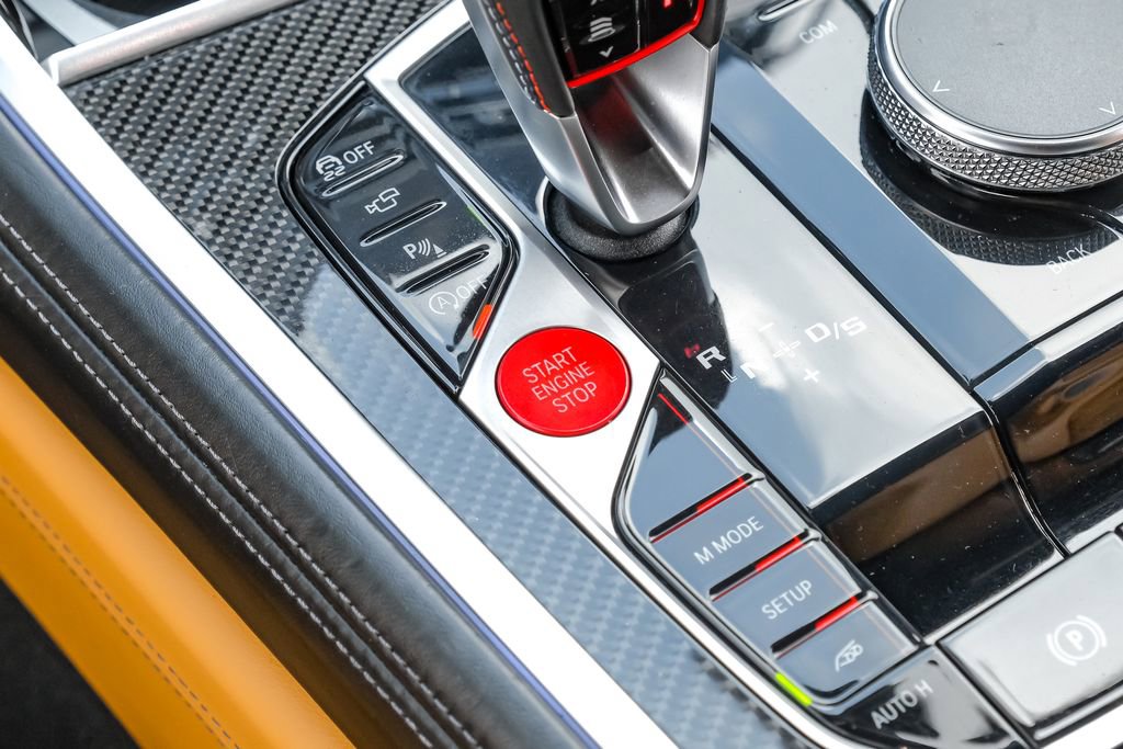 Used 2020 BMW M8 Convertible w/ M Carbon Exterior Package AWD/4WD image 18