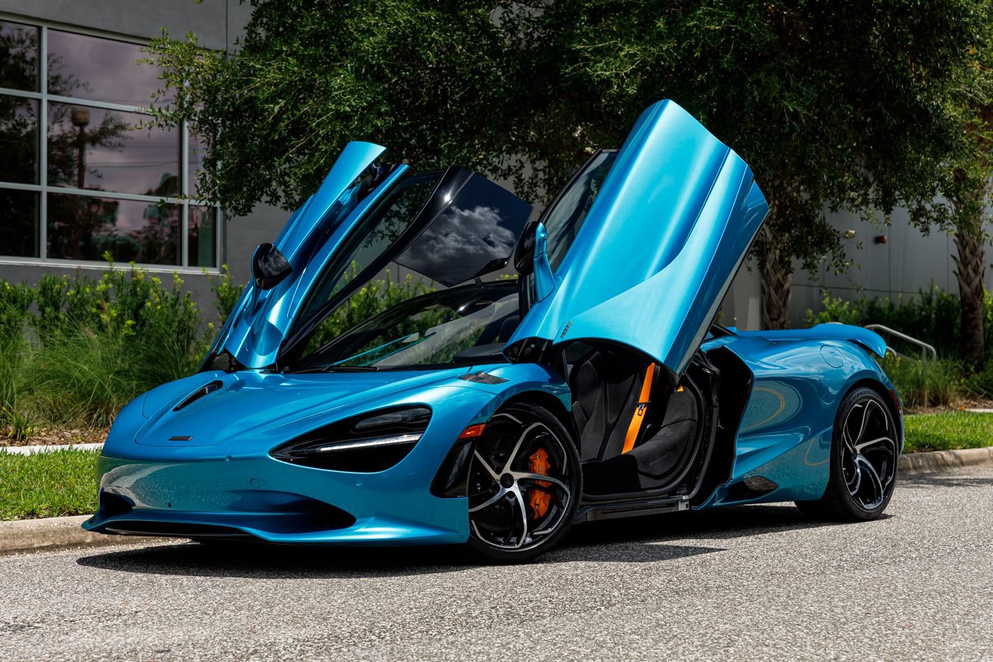 Used 2025 McLaren 750S RWD image 36