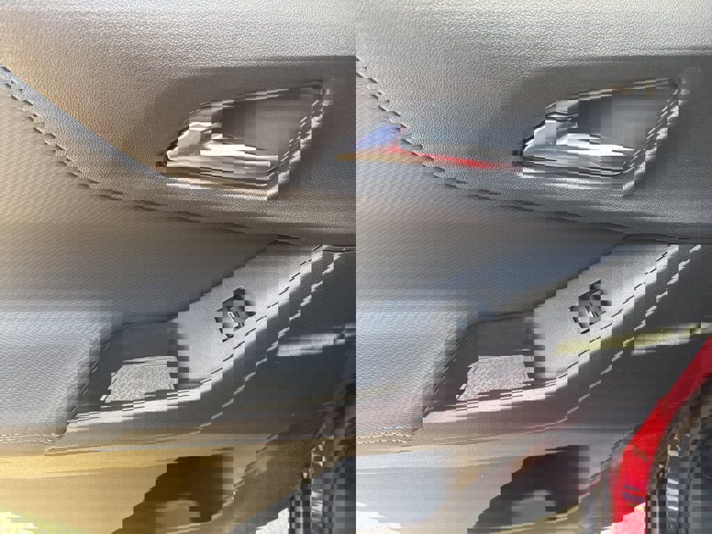 New 2026 Chevrolet Equinox LT w/ Safety and Technology Package image 18