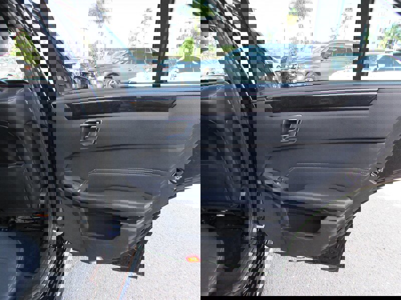 Used 2014 Mercedes-Benz E 350 Sedan image 20