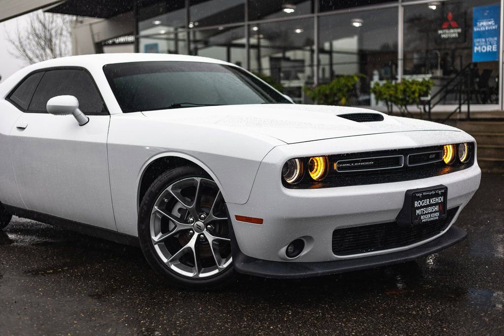 Used 2022 Dodge Challenger GT image 3