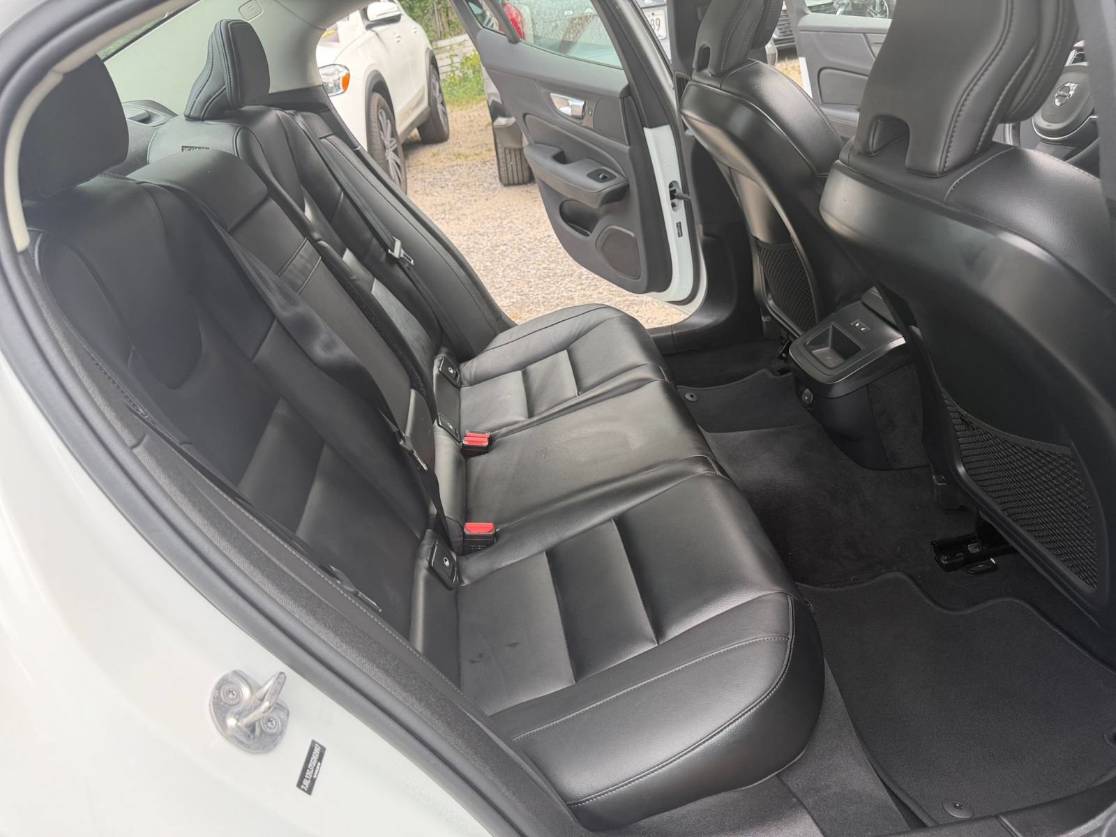 Used 2025 Volvo S60 B5 Core AWD/4WD image 37