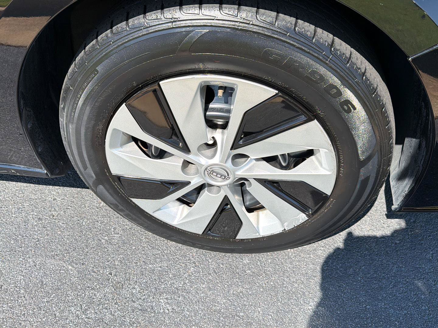 Used 2024 Nissan Altima 2.5 S FWD image 38