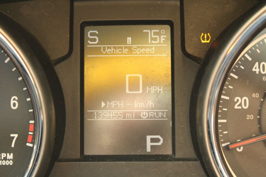 Used 2013 Jeep Grand Cherokee Overland RWD image 17