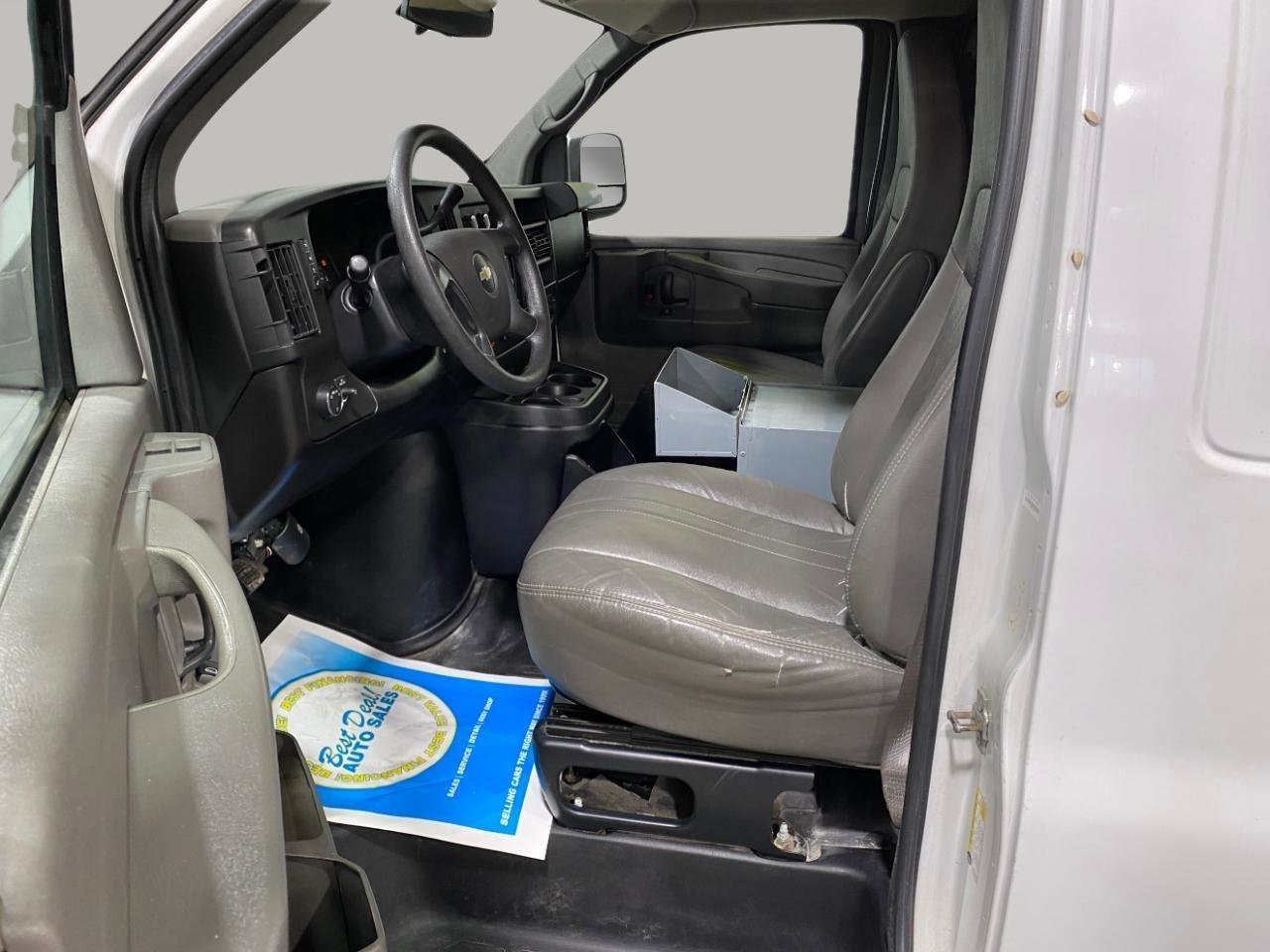 Used 2011 Chevrolet Express 1500 image 11