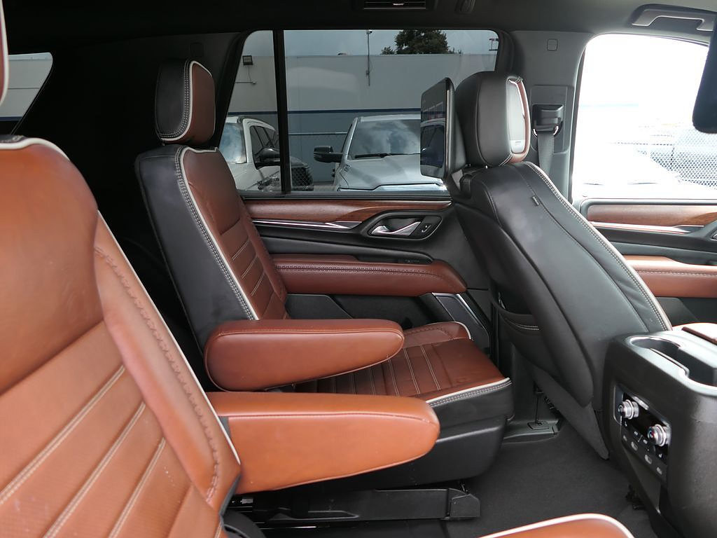 Used 2023 GMC Yukon Denali Ultimate AWD/4WD image 22