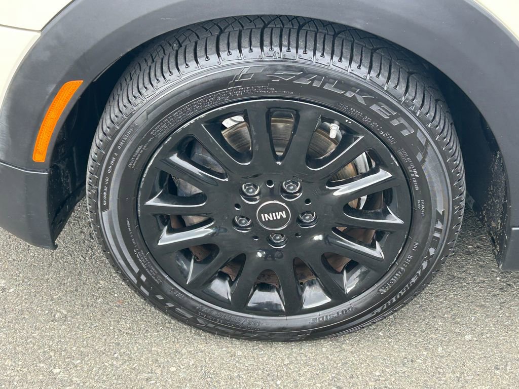 Used 2016 MINI Cooper 2-Door Hardtop image 9