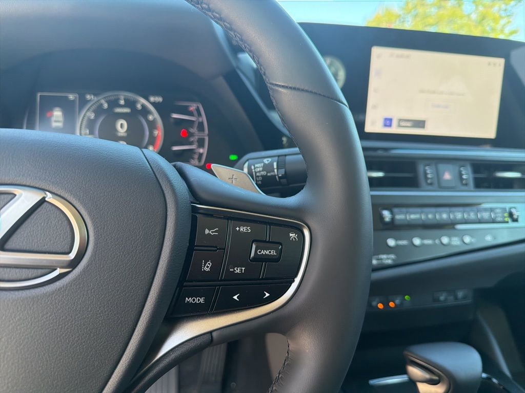 Certified 2025 Lexus ES 350 w/ Premium Package FWD image 32