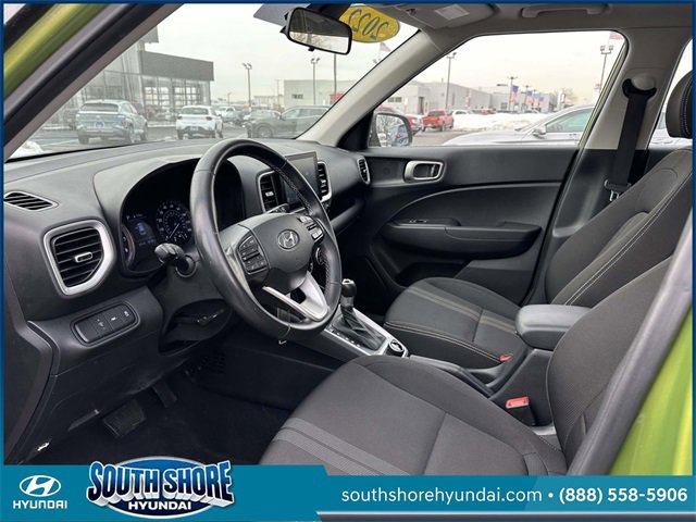 Certified 2022 Hyundai Venue SEL image 14