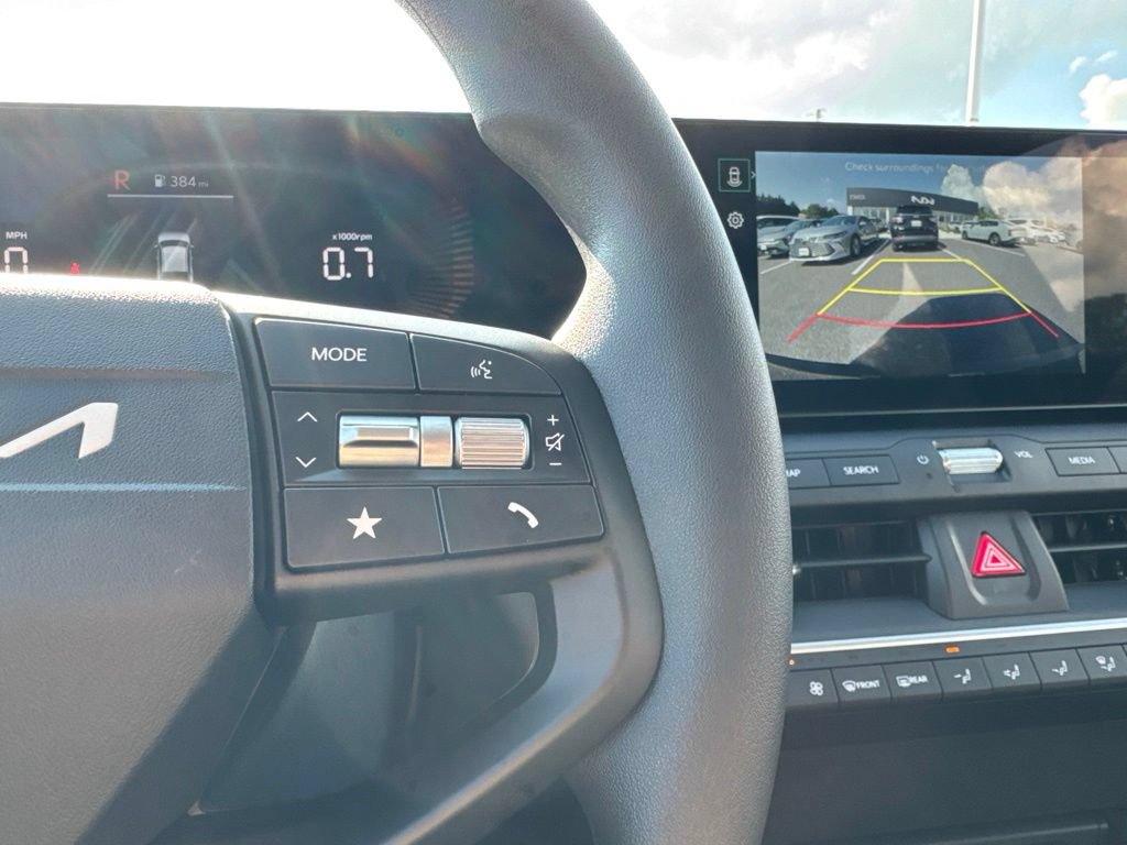 New 2026 Kia K4 FWD image 16