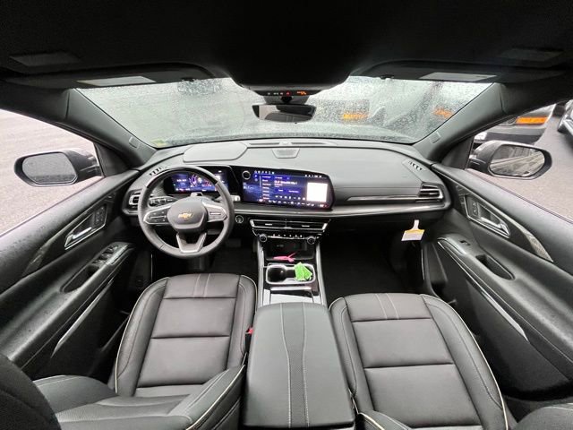 Used 2024 Chevrolet Traverse RS image 27