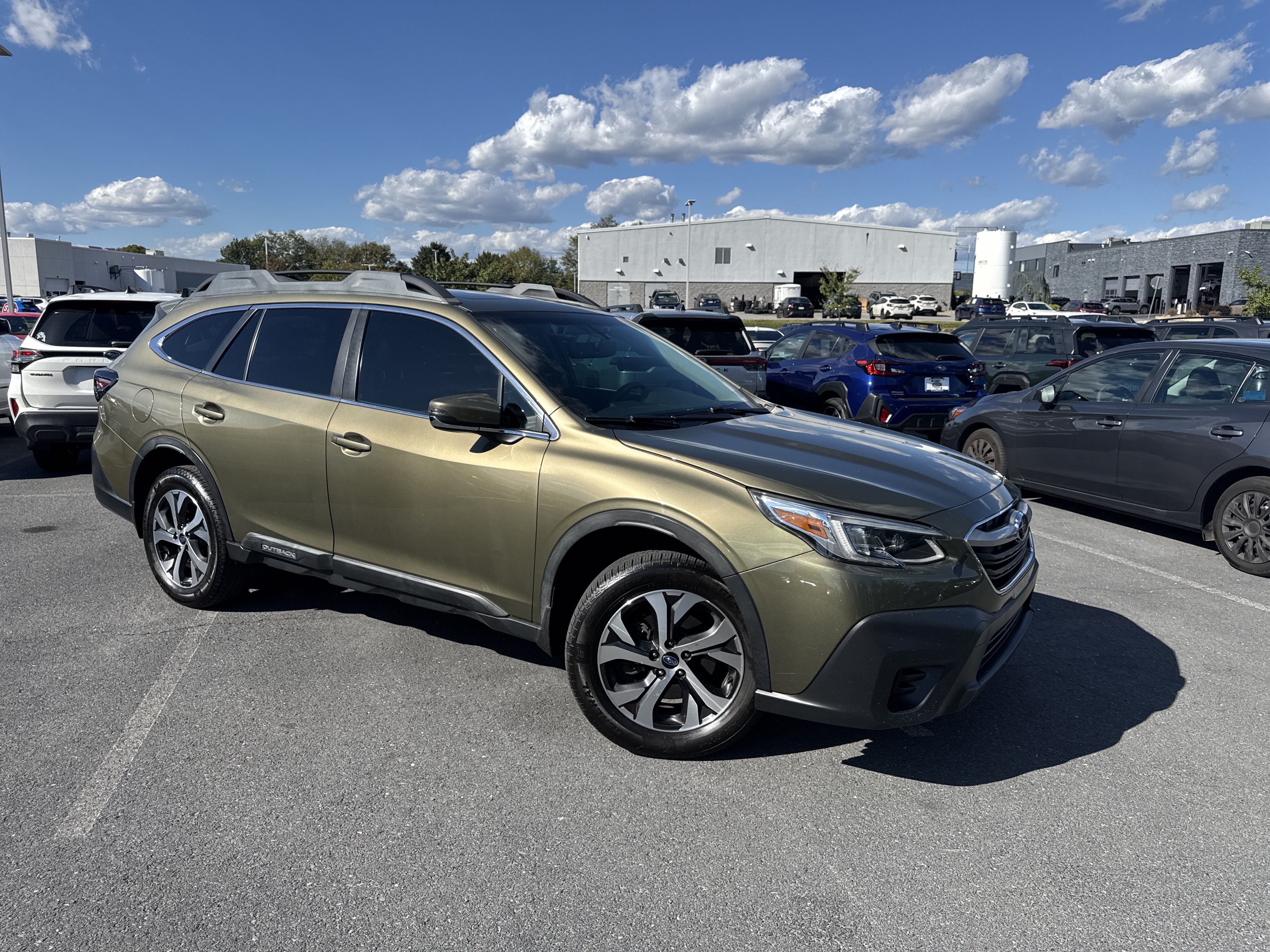 Used 2020 Subaru Outback Limited AWD/4WD image 25