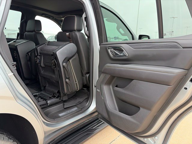 Used 2024 GMC Yukon SLT w/ SLT Premium Package AWD/4WD image 47