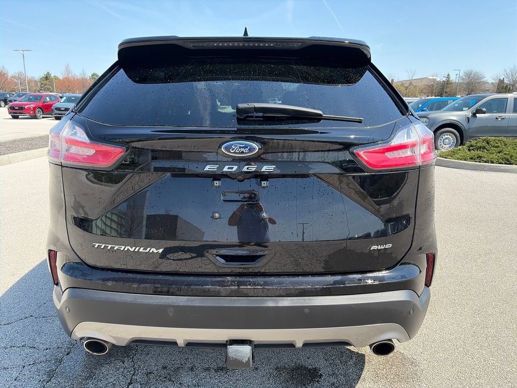 Used 2023 Ford Edge Titanium w/ Class II Trailer Tow Package AWD/4WD image 6
