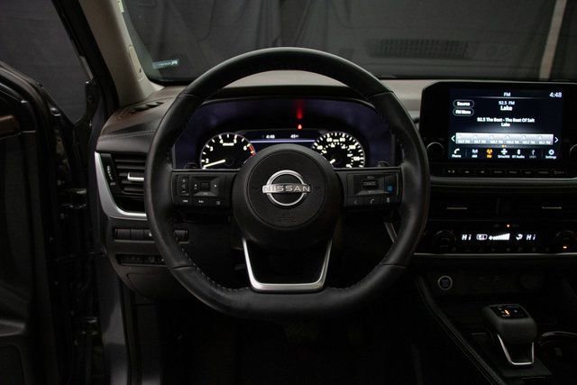 Used 2023 Nissan Rogue SL w/ SL Premium Package image 26