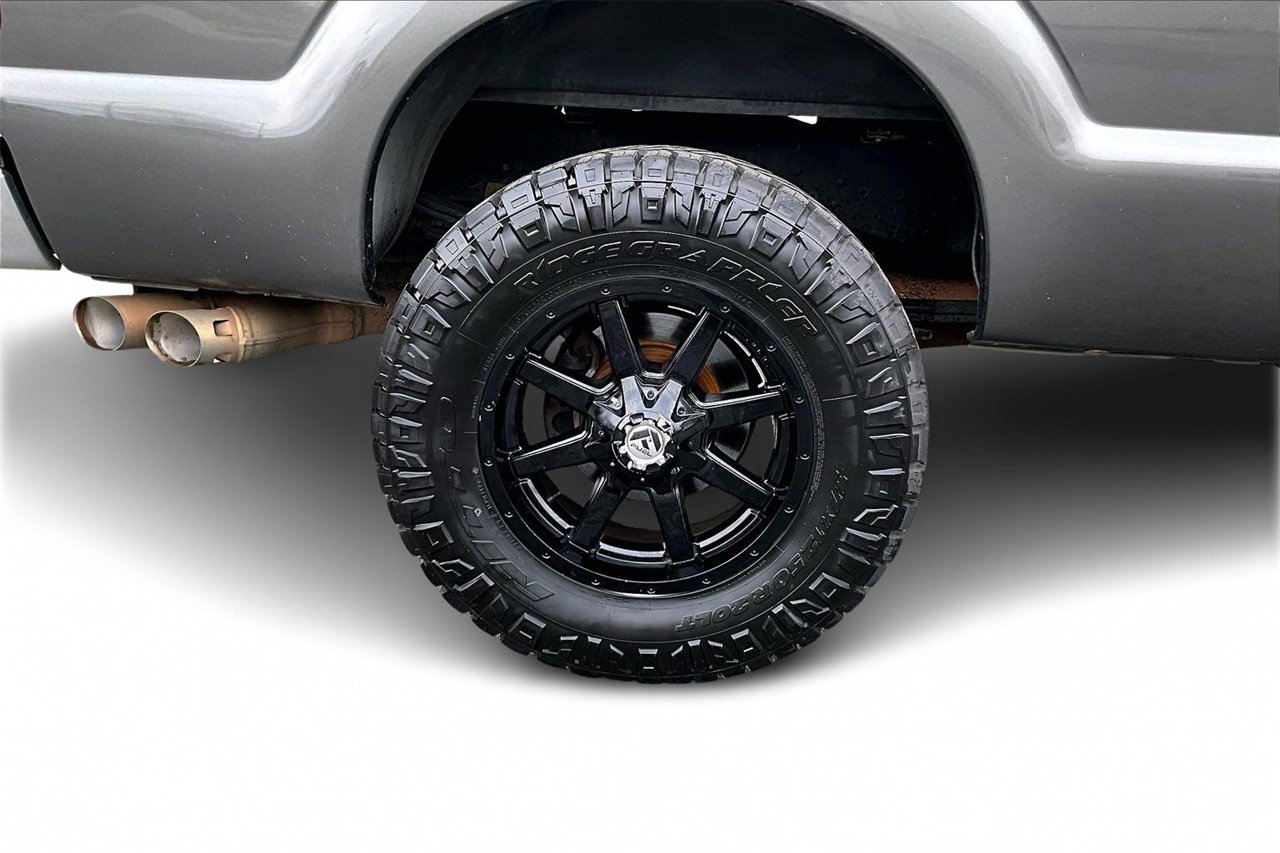 Used 2015 Ford F250 Lariat w/ Chrome Package image 33