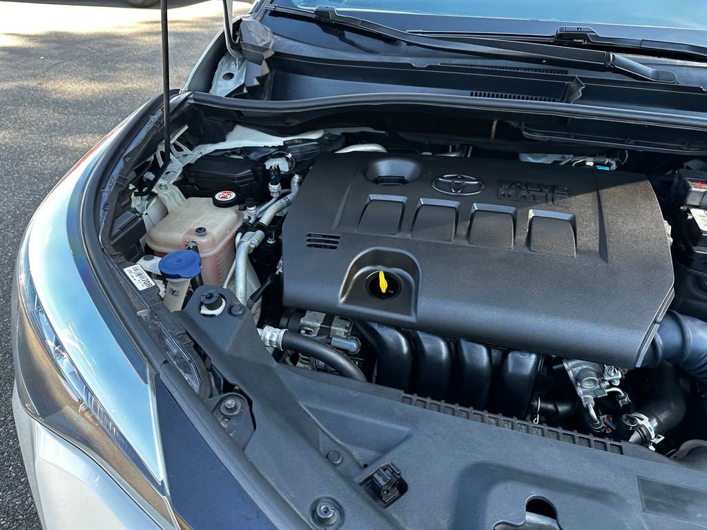 Used 2020 Toyota C-HR XLE image 18