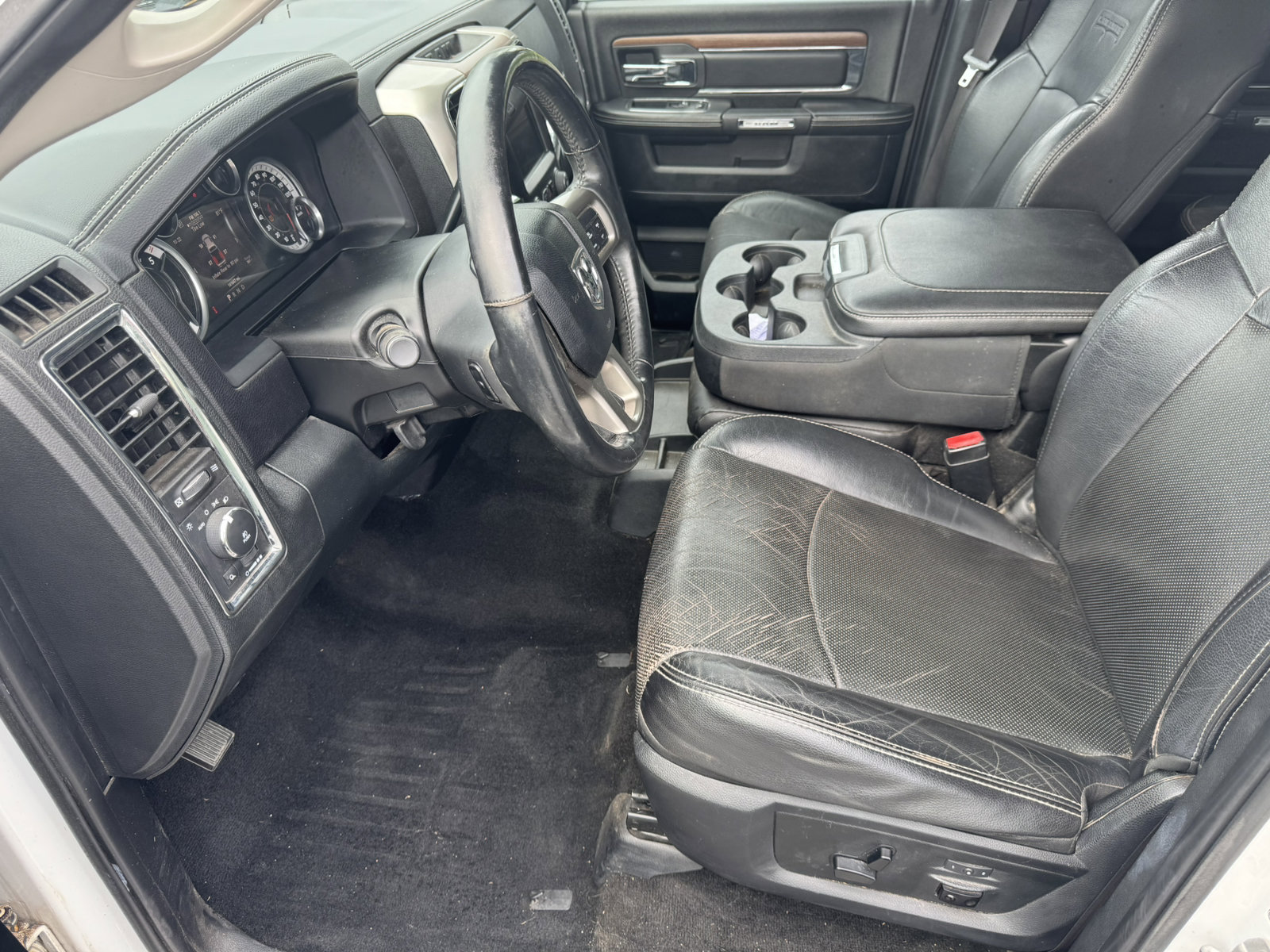 Used 2015 RAM 2500 Laramie AWD/4WD image 7