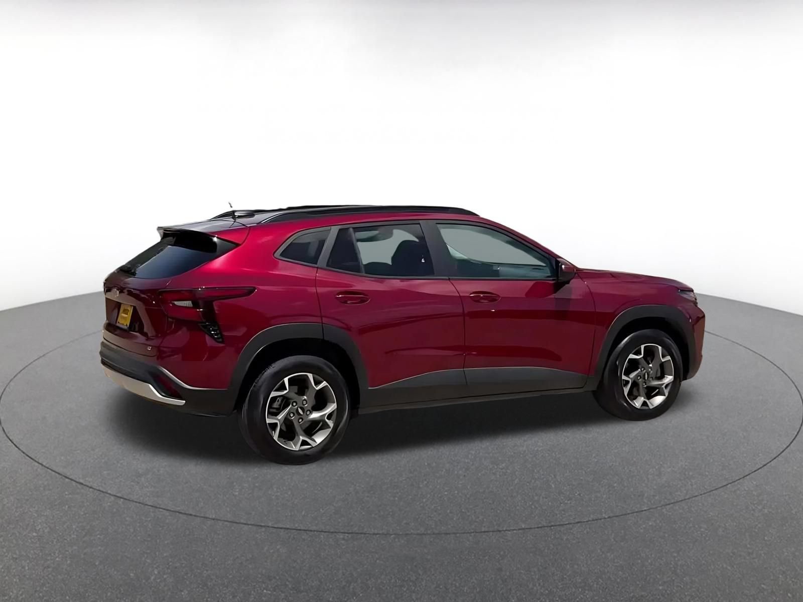 Used 2025 Chevrolet Trax LT w/ LT Convenience Package FWD image 15