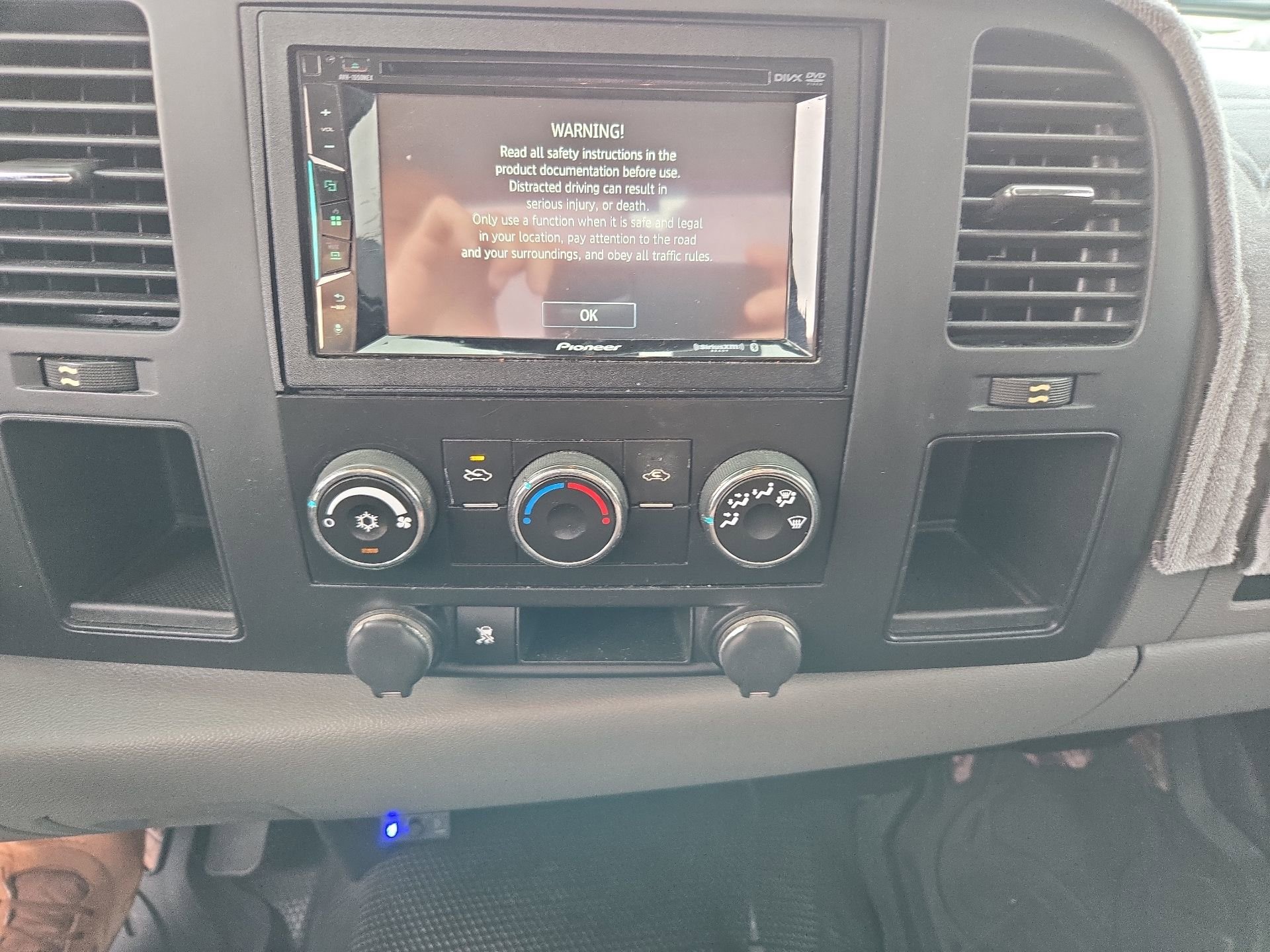 Used 2011 Chevrolet Silverado 1500 W/T RWD image 4
