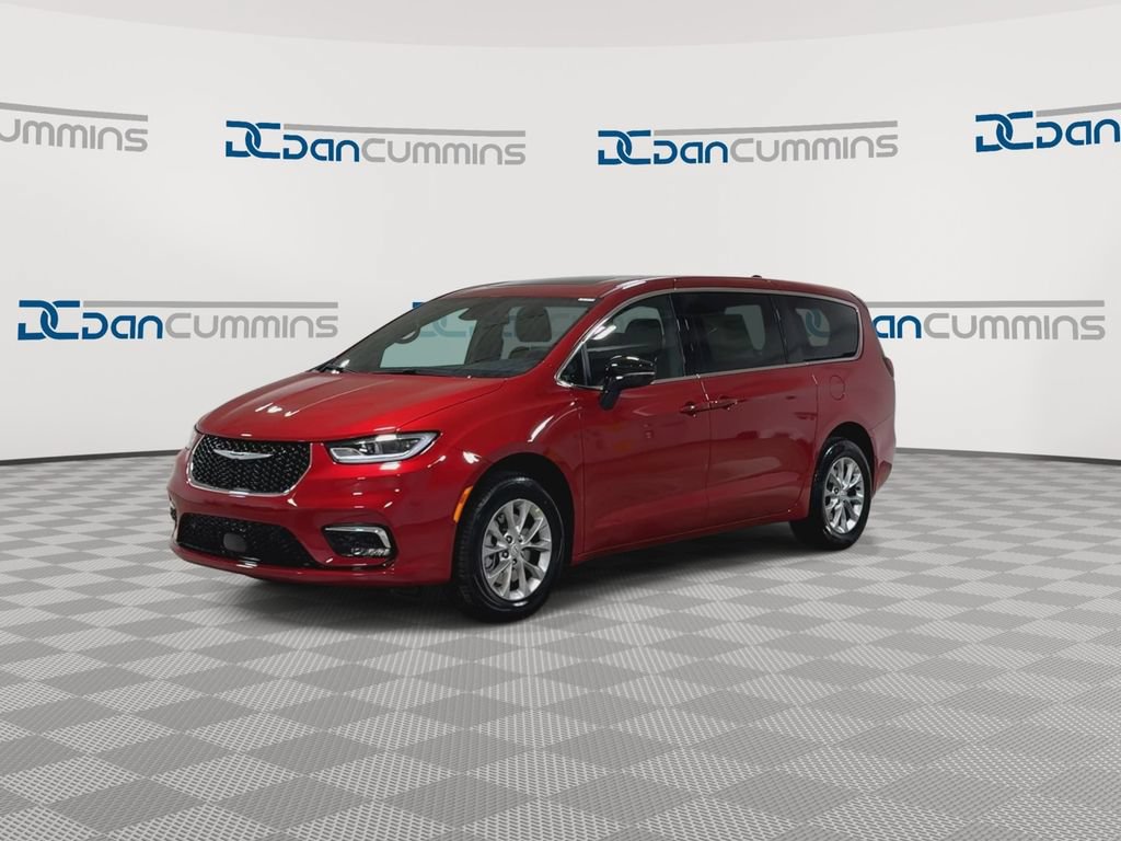 New 2026 Chrysler Pacifica Limited AWD/4WD image 5