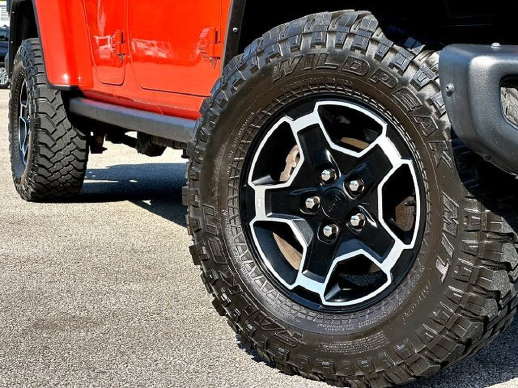 Used 2023 Jeep Gladiator Rubicon AWD/4WD image 2