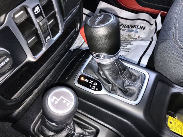 Used 2025 Jeep Gladiator Sport image 19